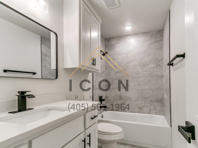 Building Photo - 11747 Silver Maple Dr