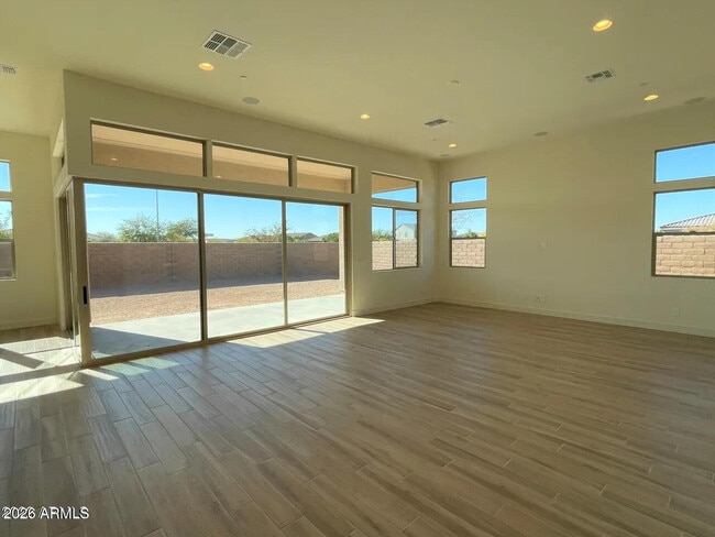 Building Photo - 9273 W Country Club Trail