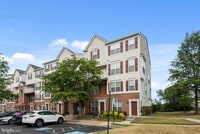 Building Photo - 2480 Angeline Dr