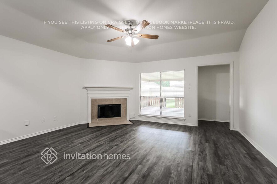 Building Photo - 15414 Misty Dawn Tr