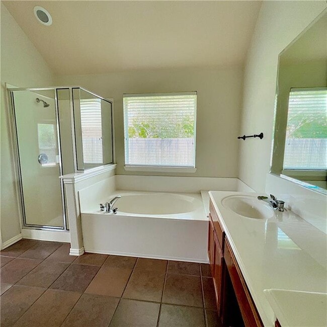 Building Photo - 2605 Shanty Creek Pl