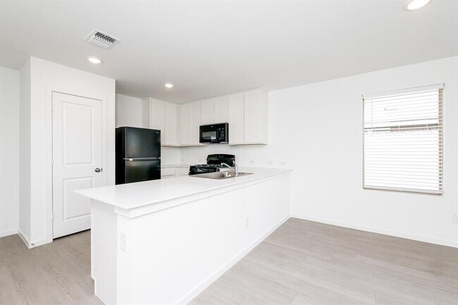 Building Photo - 12508 Huntington Rdg Wy