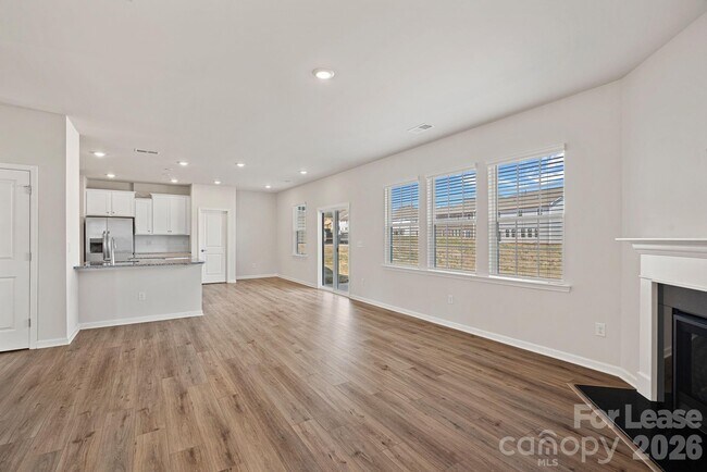 Building Photo - 1423 Caracara Ct