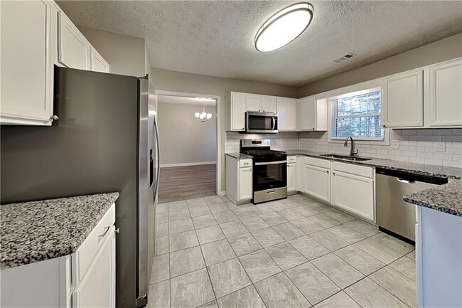 Building Photo - 81 Summerfield Crossing