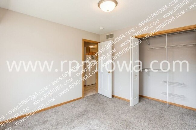 Building Photo - 141 Christie Ln