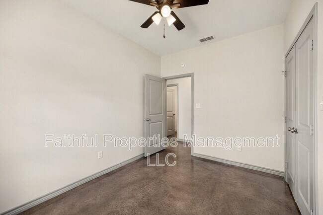 Building Photo - 21579 County Rd 2138