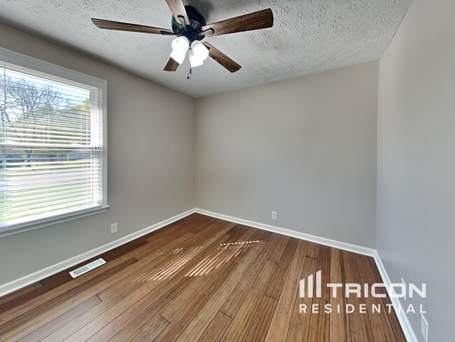 Building Photo - 206 Township Dr