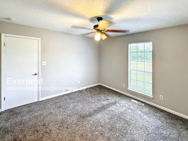 Building Photo - 8021 Marsh Mountain Rd
