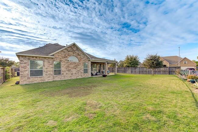 Building Photo - 2403 Juniper Bnd