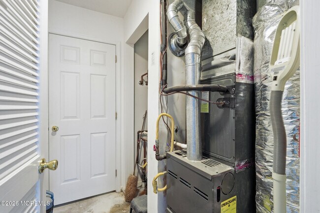 Building Photo - 1606 Alpine Trail