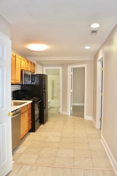 Kitchen - 1912 W 3rd St