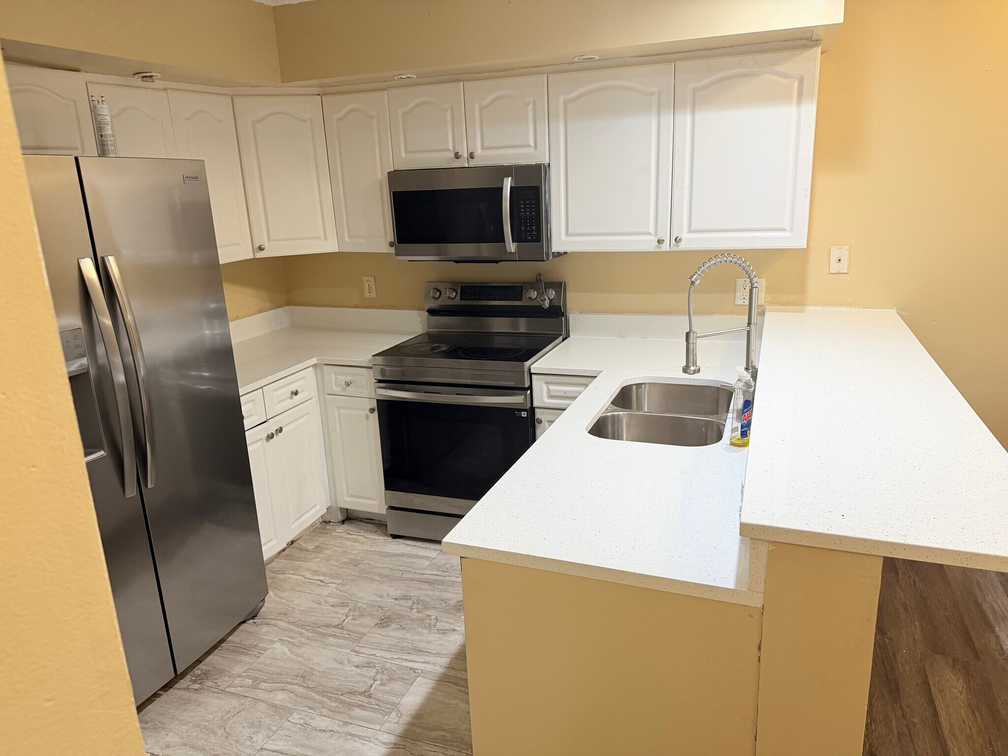 Building Photo - 1825 Adventure Pl