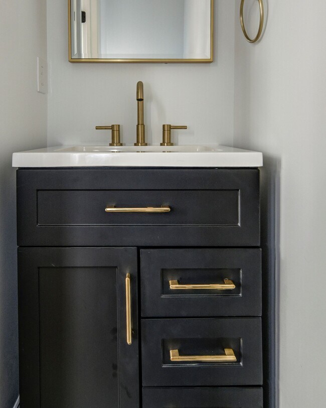 Building Photo - 13 Wilkins Ave