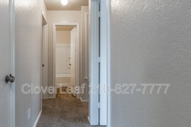 Building Photo - 8843 Kestrel Oak