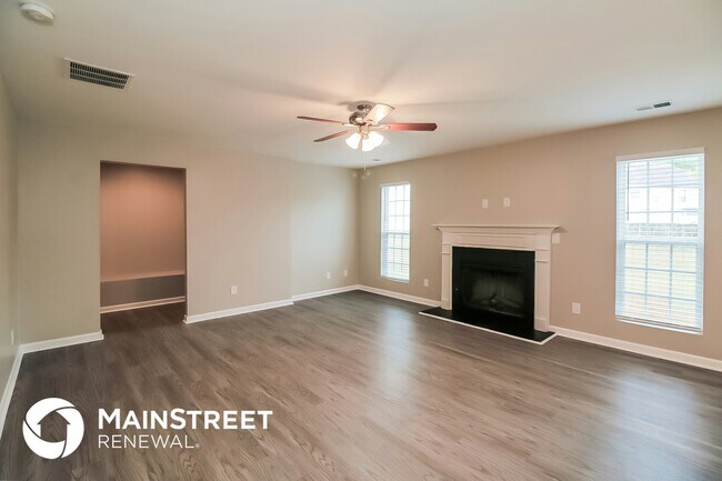 Building Photo - 365 Walton View