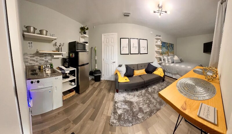 Building Photo - 780 NW 141st St