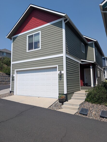 Building Photo - 1006 Pendulum Lane