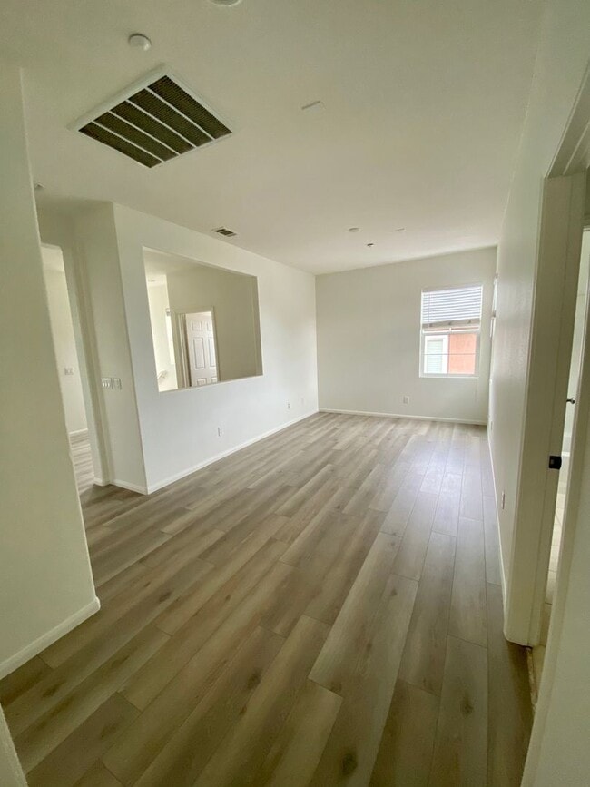 Building Photo - Stunning 3-Bedroom Home in Costa Del Sol –...