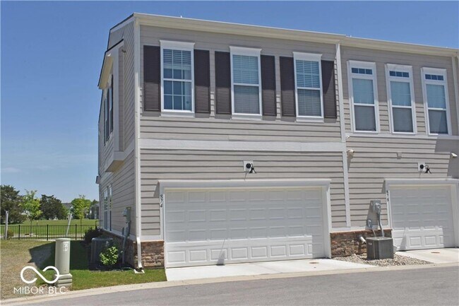 Building Photo - 874 Kinzer Ave