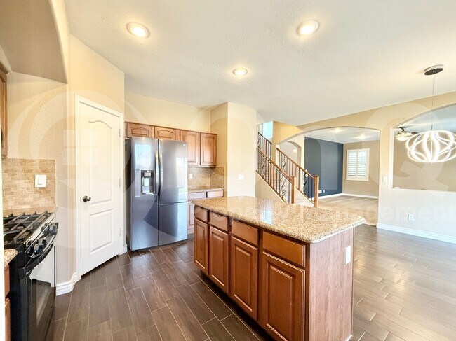 Building Photo - 16111 W Winslow Dr