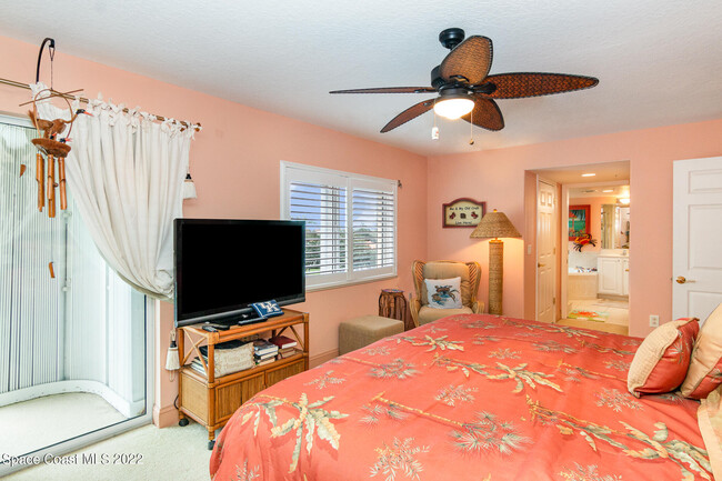 Building Photo - 732 Bayside Dr