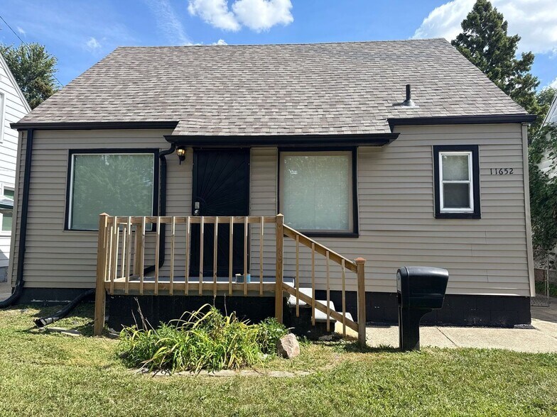 Primary Photo - Freshly Renovated Single Family Home In Detroit Ready For Section 8 Lease!
