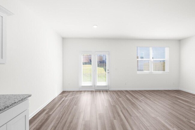 Building Photo - 2600 Coventry St SW