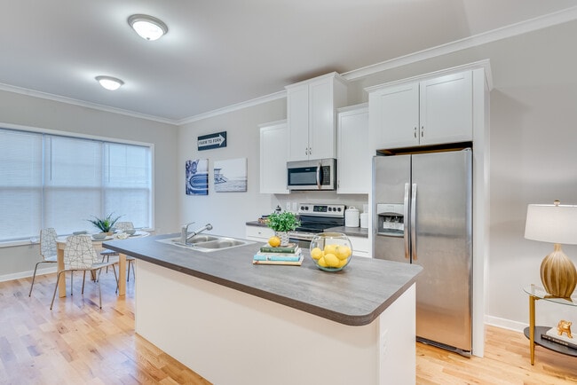 Building Photo - 53 Foal Ln