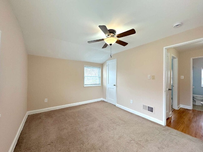 Building Photo - 5612 7th Rd S