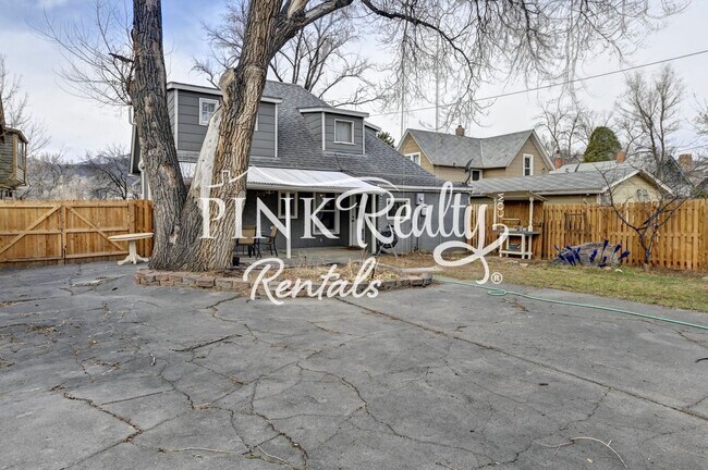 Building Photo - 1610 W Kiowa St