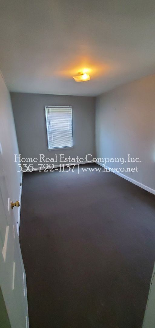 Building Photo - 2336 N Cherry St