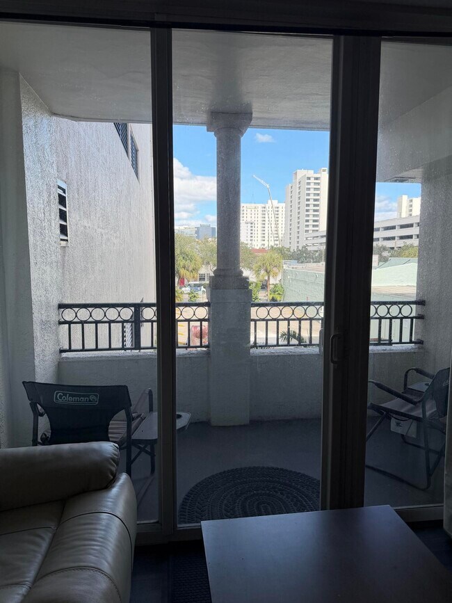 Building Photo - 600 S Dixie Hwy