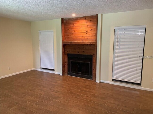 Building Photo - 4913 Rockledge Cir