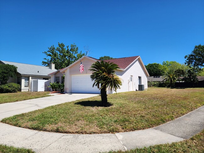 Building Photo - Charming Single-story Home; All-New Floori...