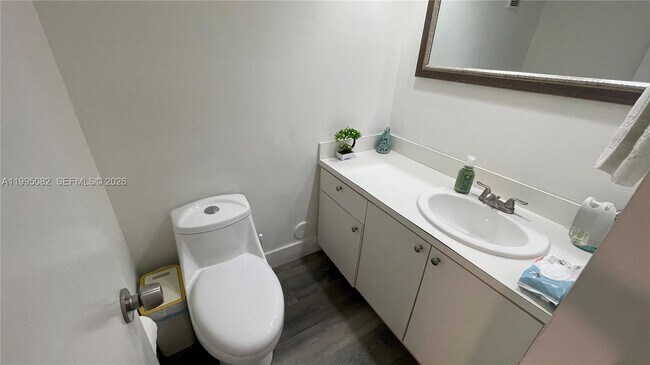 Building Photo - 10801 SW 109th Ct