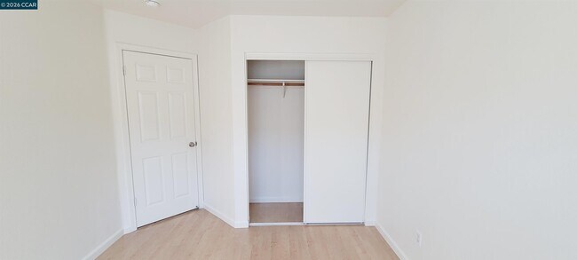 Building Photo - 1102 Brooks Range Landing