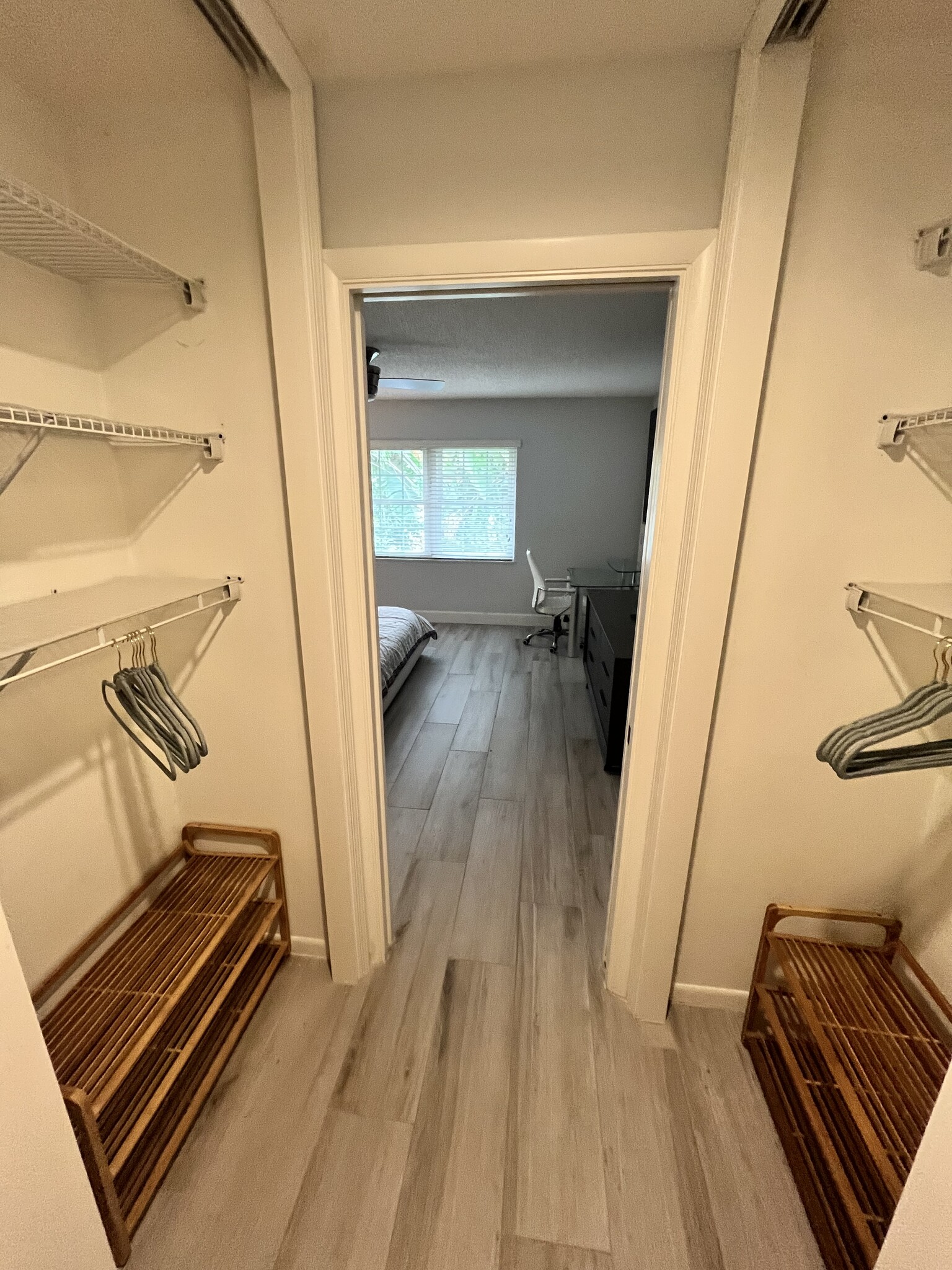 Master closet - 800 Coquina Ln