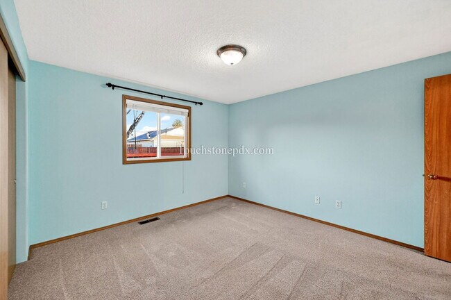 Building Photo - 471 NW 24th St