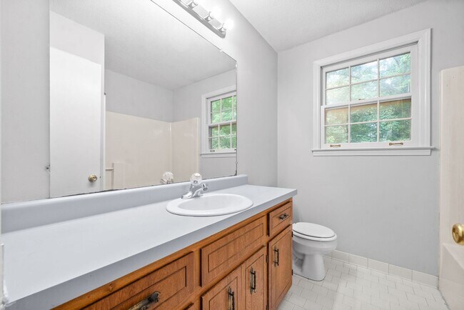 Building Photo - 510 Aspen Dr