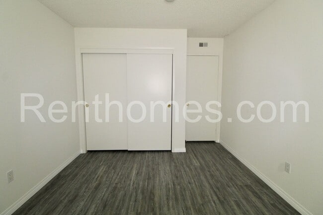 Building Photo - 15519 Andorra Way