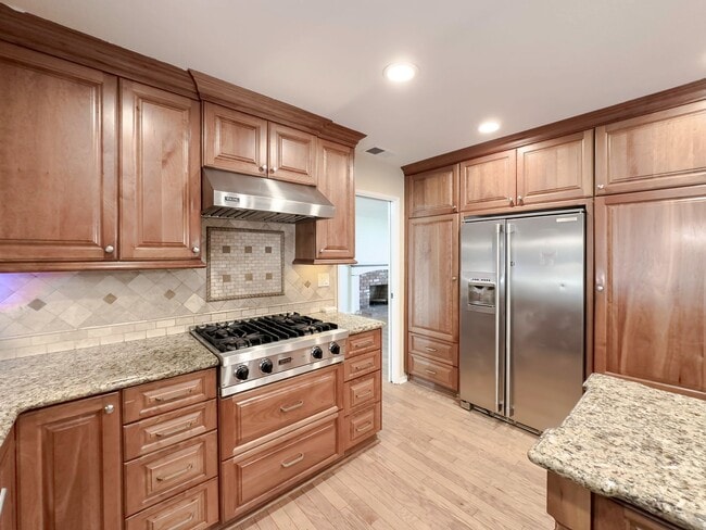 Building Photo - ~POOL HOME~ For Rent in Mission Viejo! 5 Bedrooms!