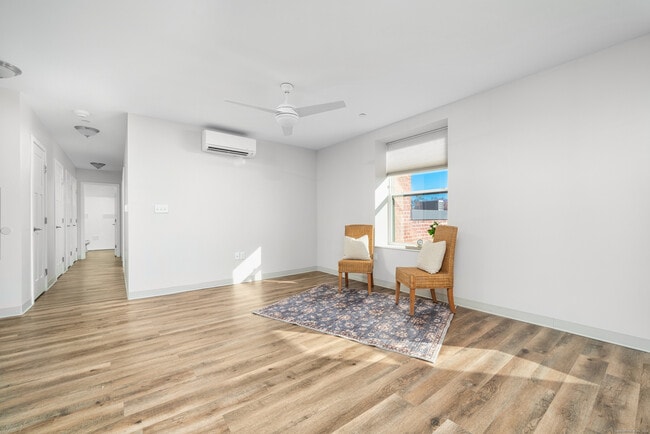 Building Photo - 170 Ridge Rd