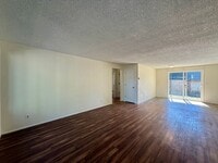 Building Photo - 6374f