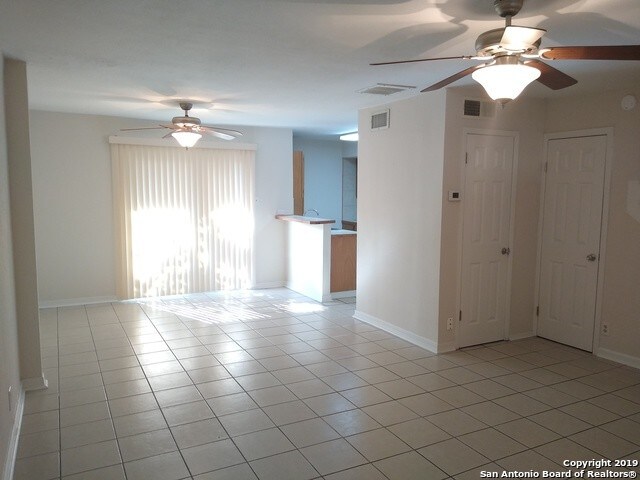 Building Photo - 7322 Oak Manor Dr