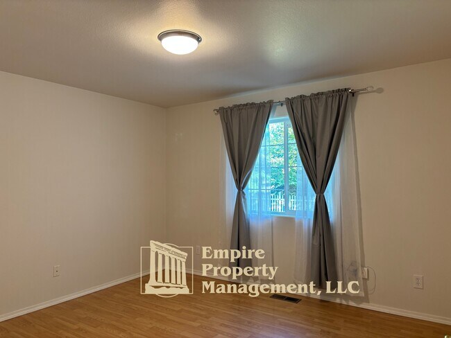 Building Photo - 2325 Aspen Way