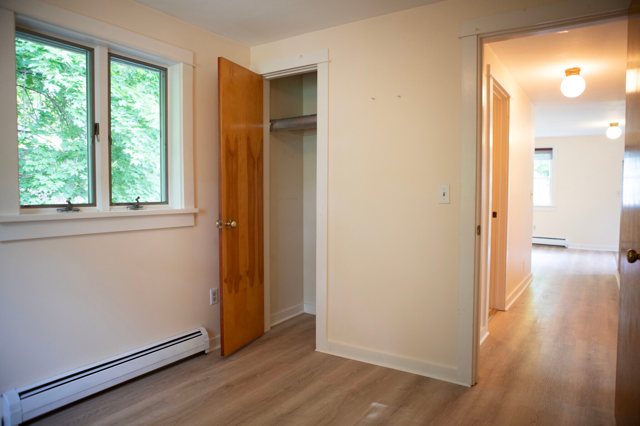 Building Photo - 202 Floral Ave