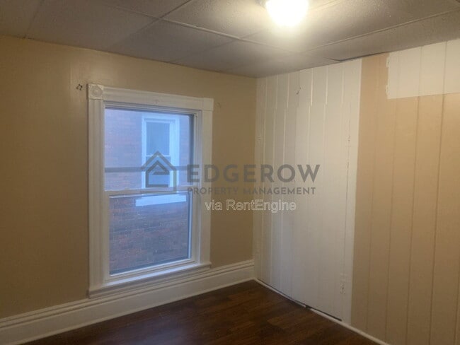 Building Photo - 1327 Jefferson Ave SE