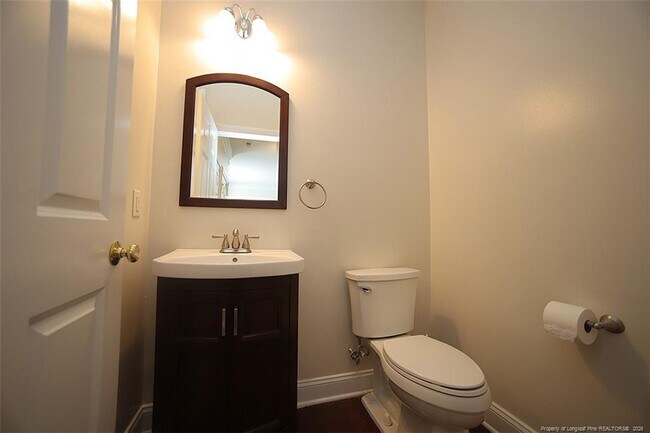 Building Photo - 9506 Dellbrook Ct