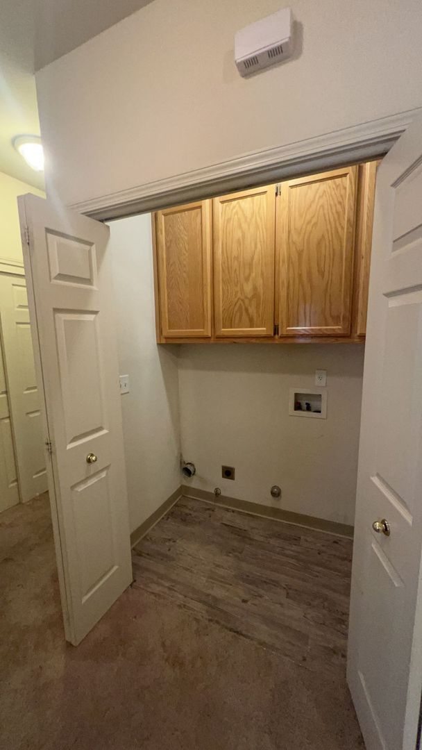 Building Photo - 689 Gateway Cir