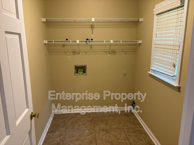 Building Photo - 7028 Boxborough Cove